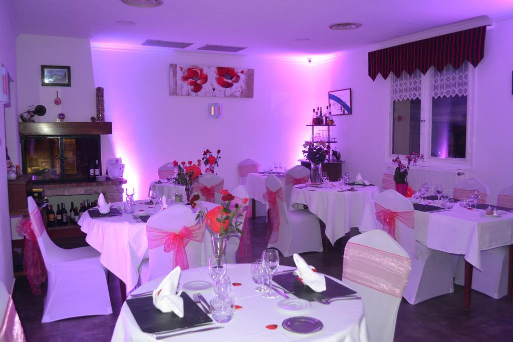 Hotel Restaurant La Braisiere Saint-Romain  المظهر الخارجي الصورة